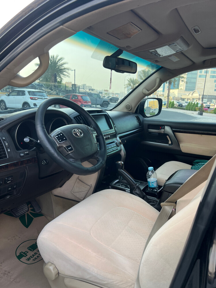 Toyota Land Cruiser VXR 2010 V8 4.7 - 8