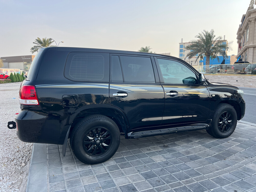 Toyota Land Cruiser VXR 2010 V8 4.7 - 5