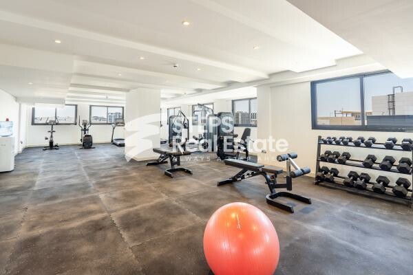 Apartment for sale in Fox Hills - 11