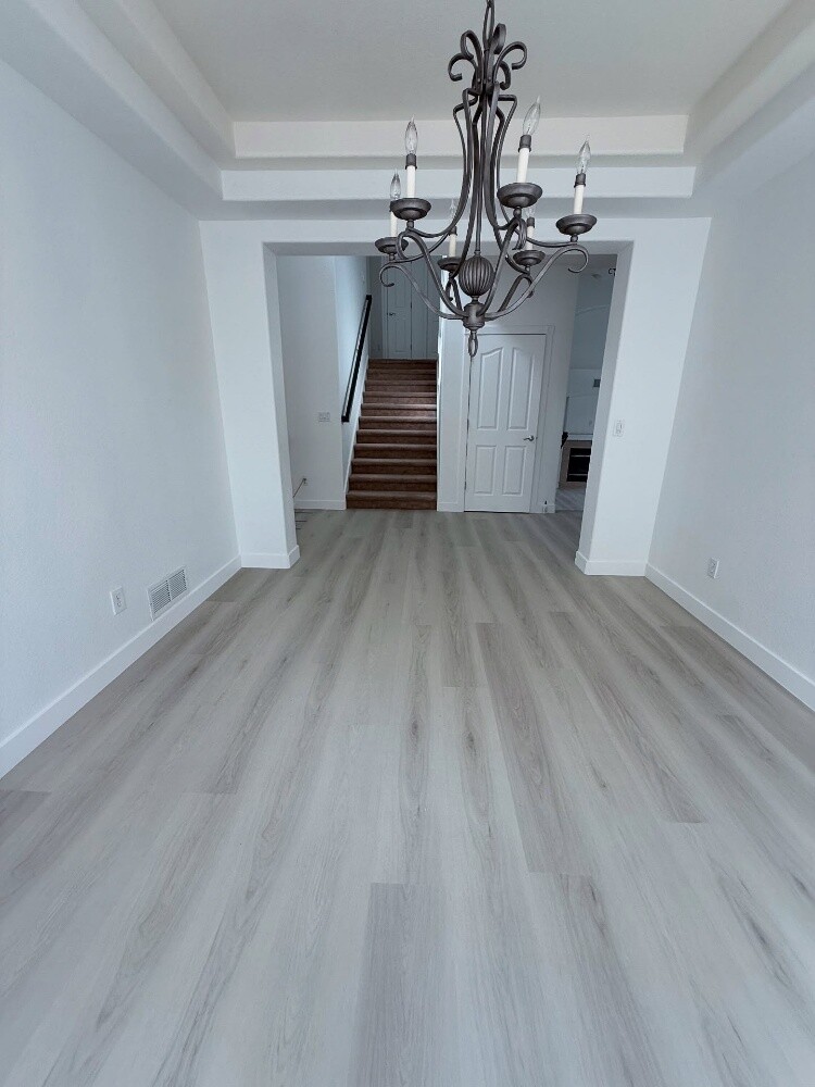 Vnyl flooring - 20