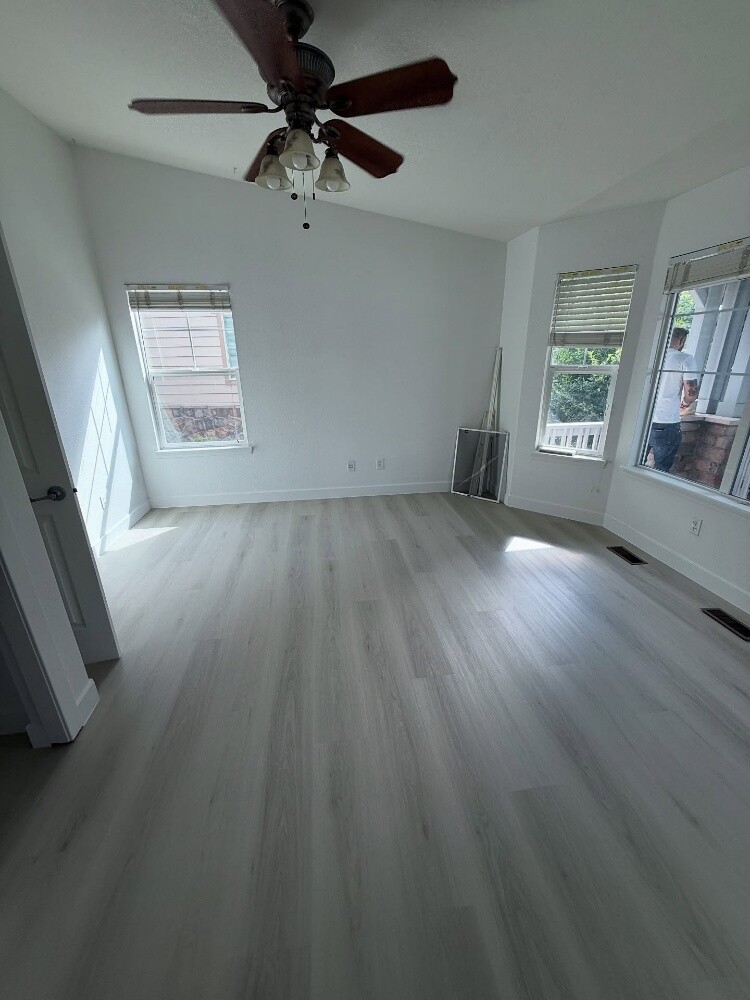 Vnyl flooring - 16