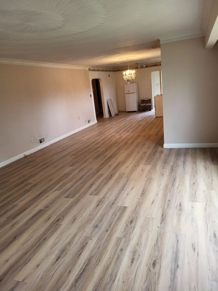 Vnyl flooring - 2