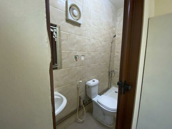 Spacious FF Studio near metro link - 9