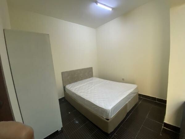 Spacious FF Studio near metro link - 2