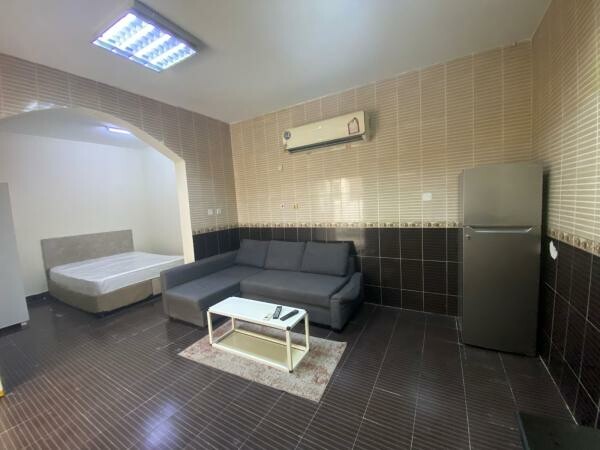Spacious FF Studio near metro link - 5
