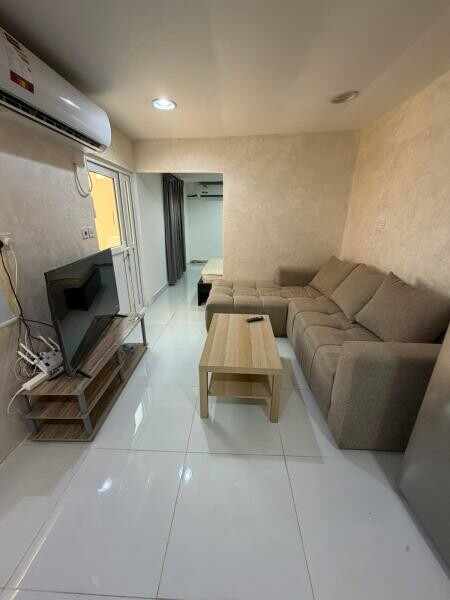 Furnished Outhouse with bills - 4