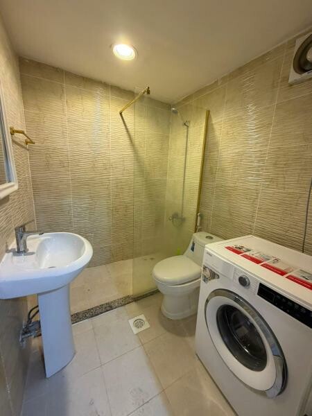 Furnished Outhouse with bills - 3
