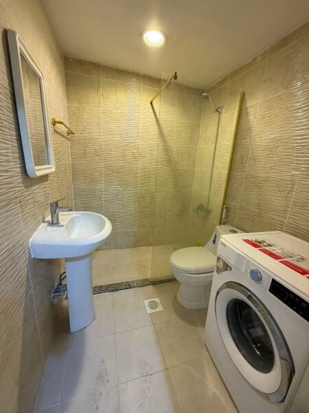 Furnished Outhouse with bills - 5
