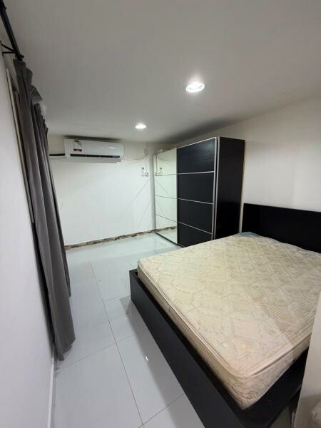 Furnished Outhouse with bills - 7