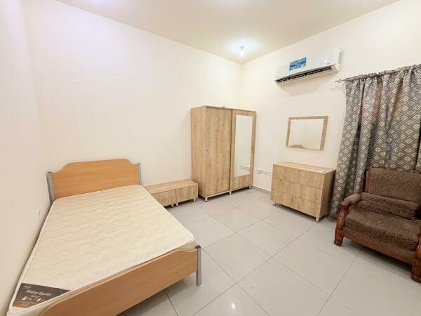 FF 1-Bhk near METRO STATION - 2