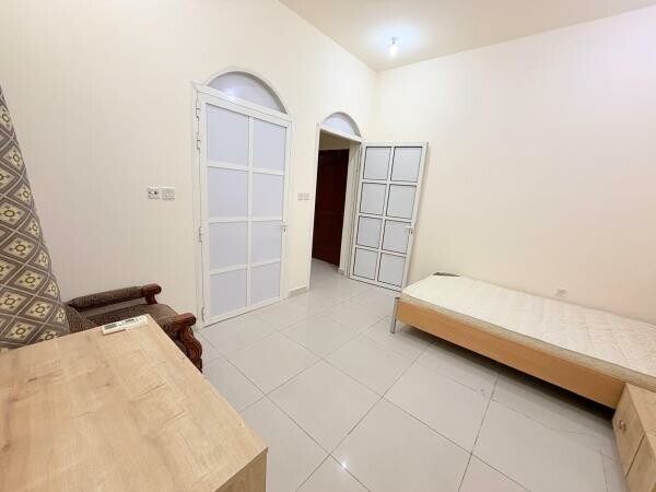 FF 1-Bhk near METRO STATION - 9