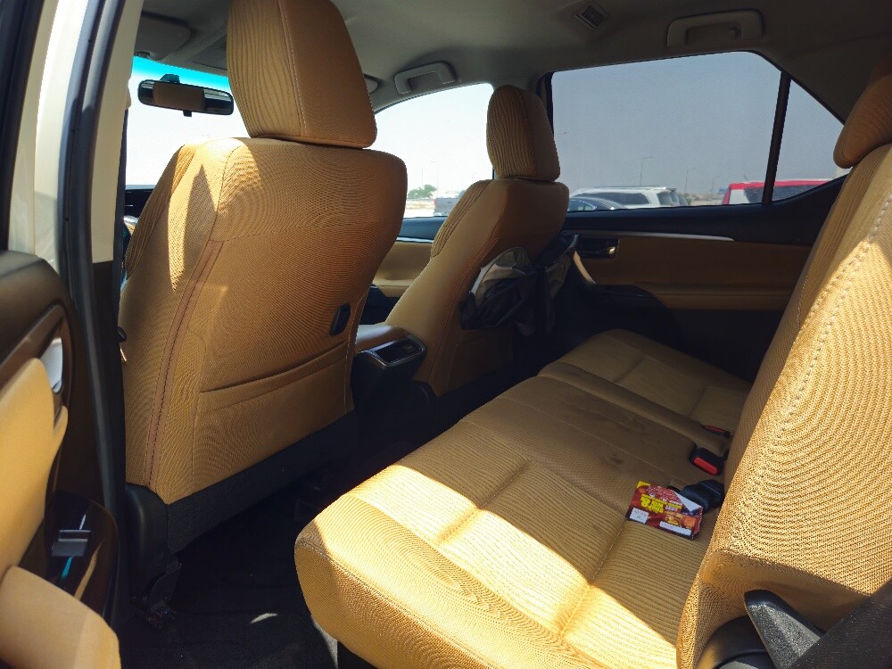 2022 Toyota Fortuner 4.0 - 8