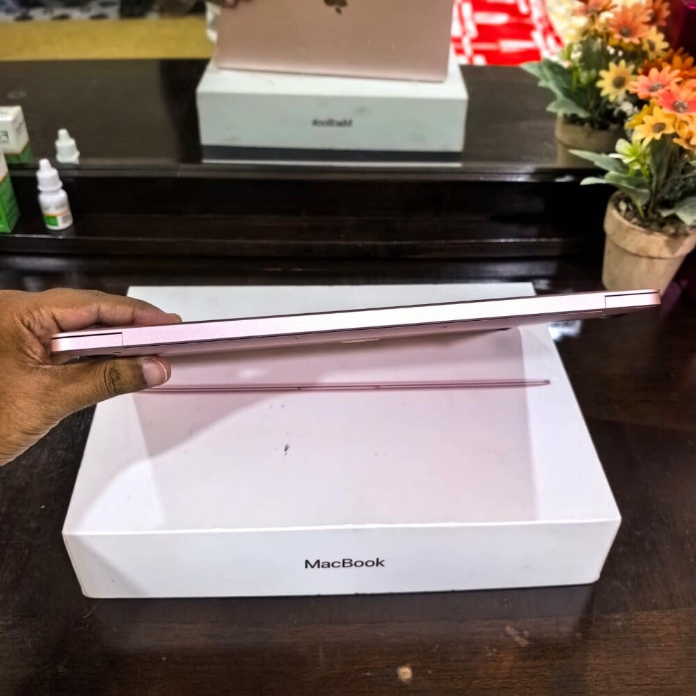 MacBook - 8