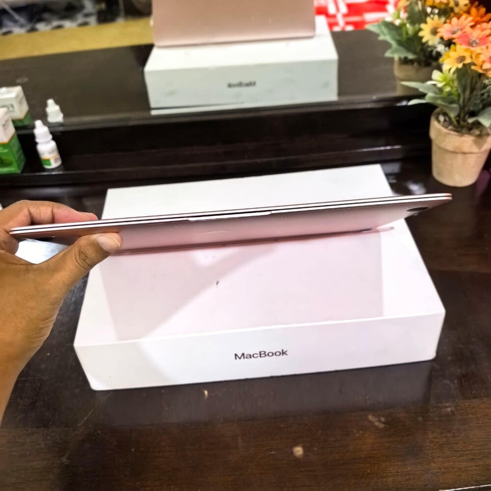 MacBook - 4