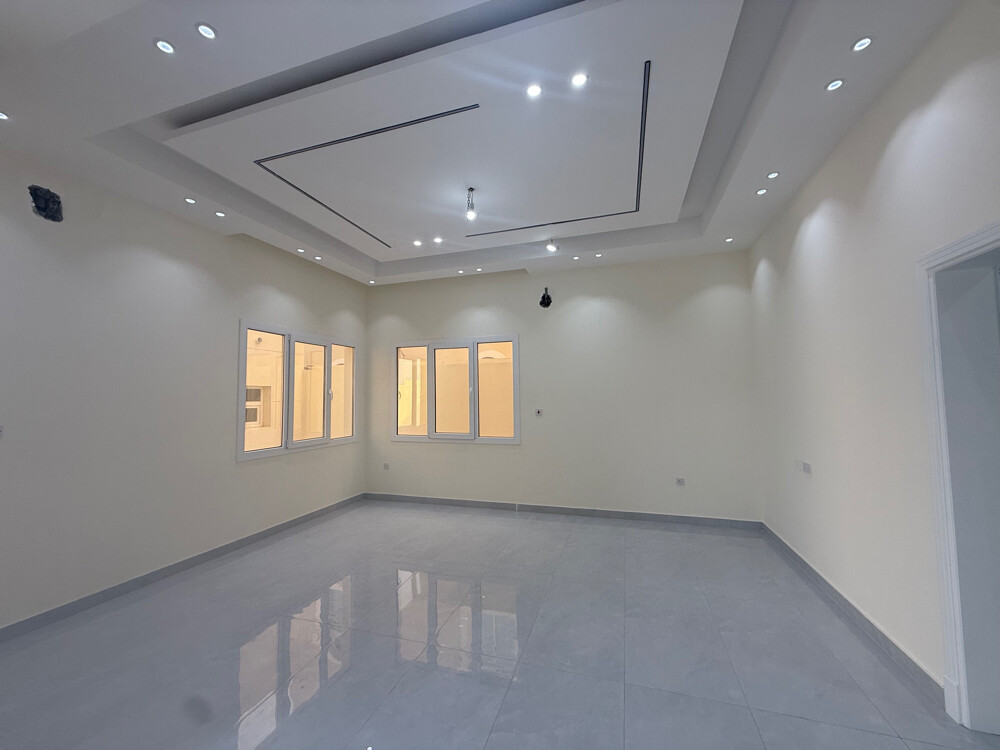 فيلاجديدة راقية للبيع بالخيسة 551 - 7