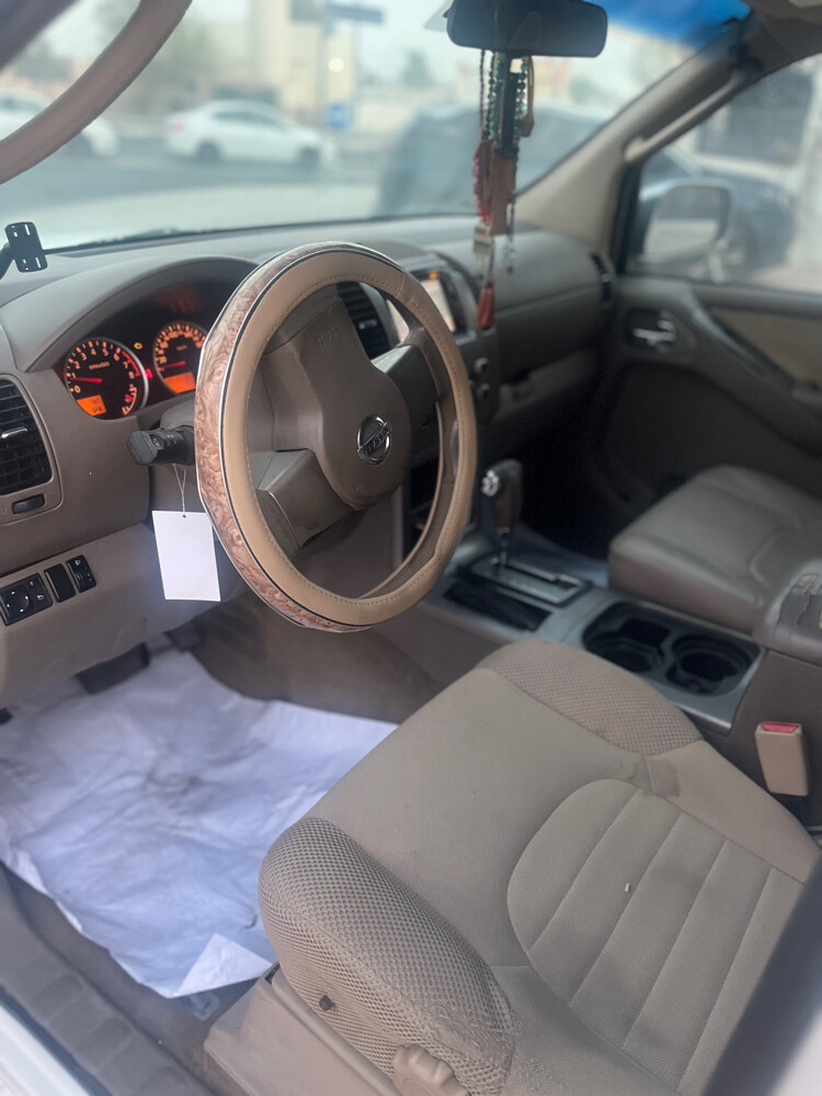 Nissan pathfinder good condition  - 4