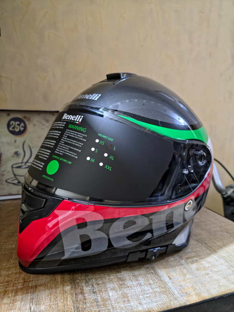 200 Qr helmets - 3