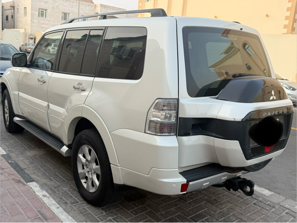 Mitsubishi Pajero  - 4