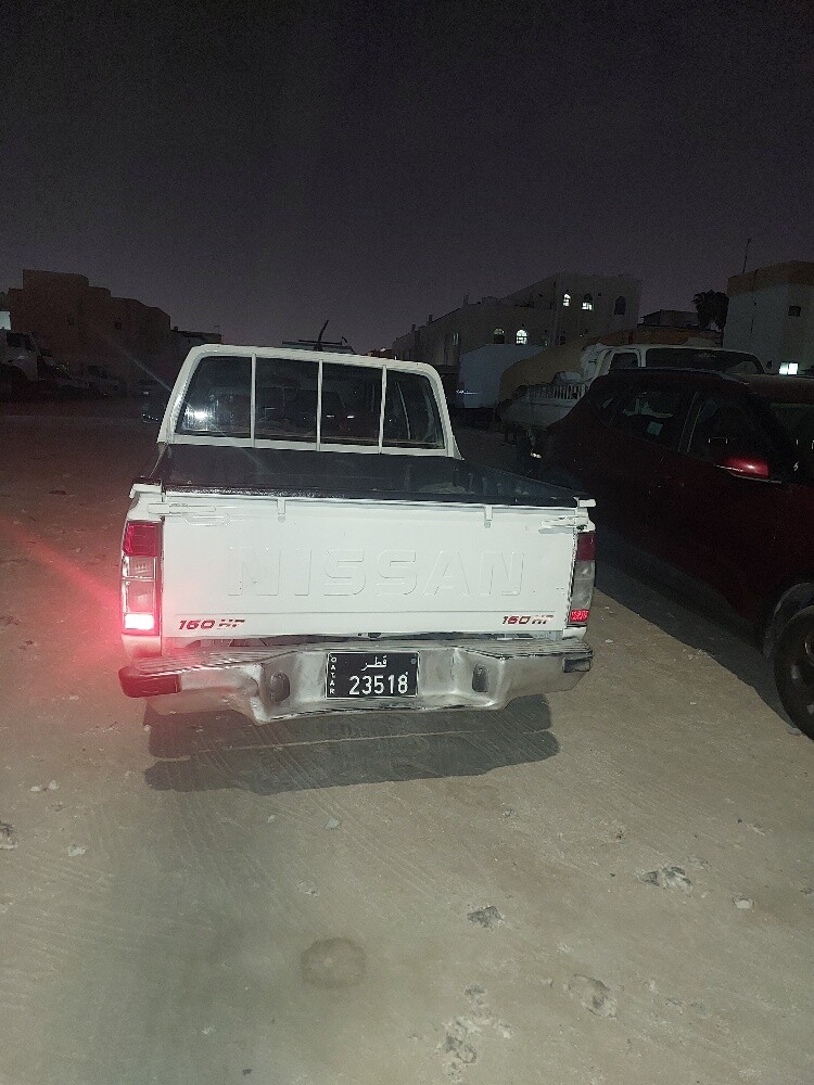 Car for sale Nissan pickup - 5