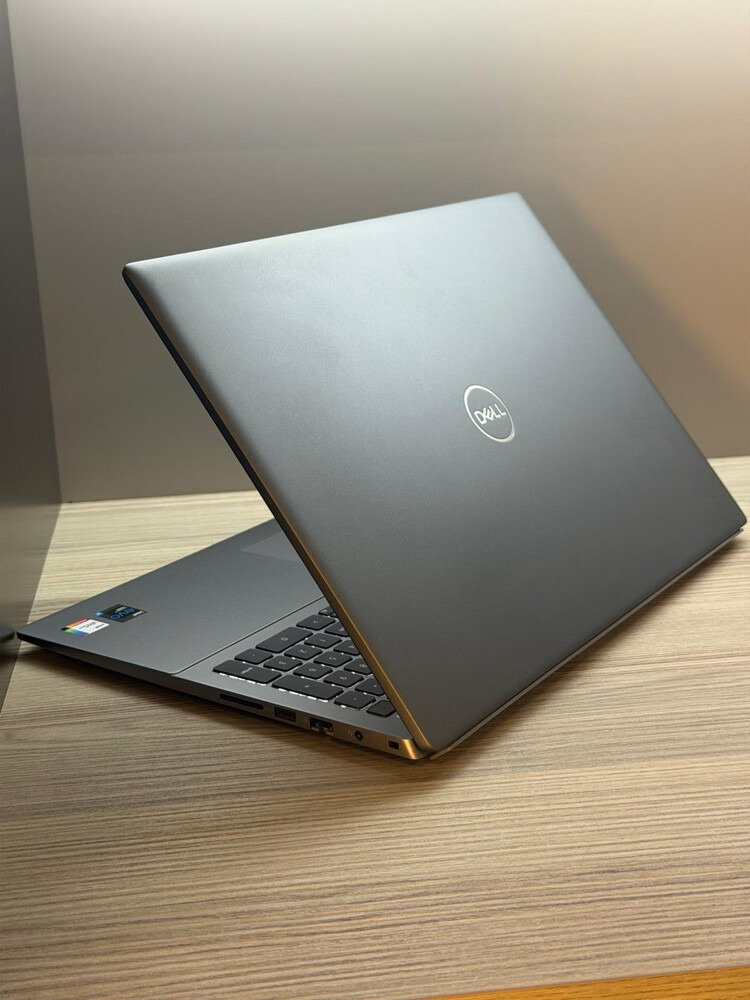 Dell Vostro 16 - 3