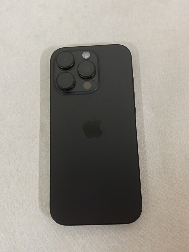 iPhone 16 pro  - 3