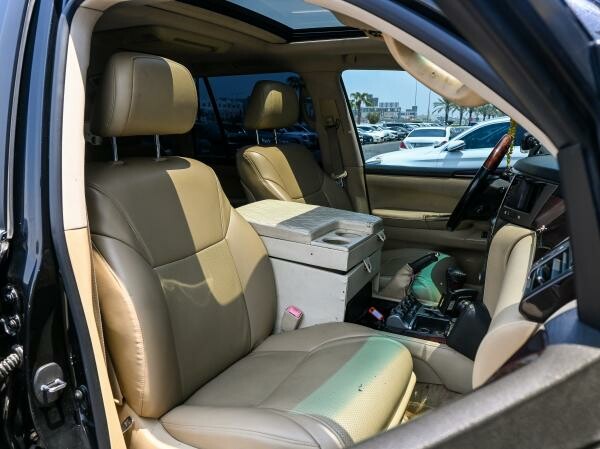 Lexus LX 570 2011 - 5