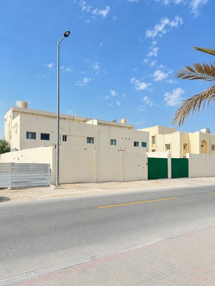 للبيع فلتين متلاصقات الدحيل - 2