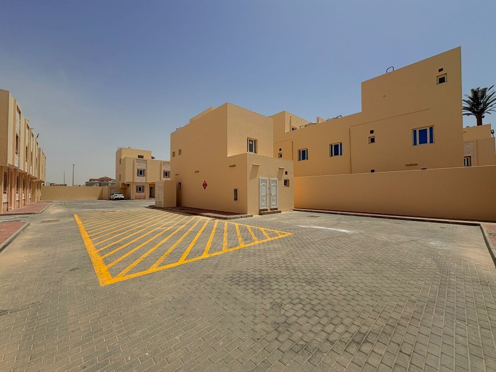 VILLA FOR SALE INSIDE COMPOUND - 3