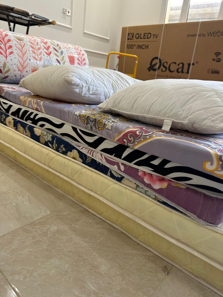 9 bed mattresses - 5
