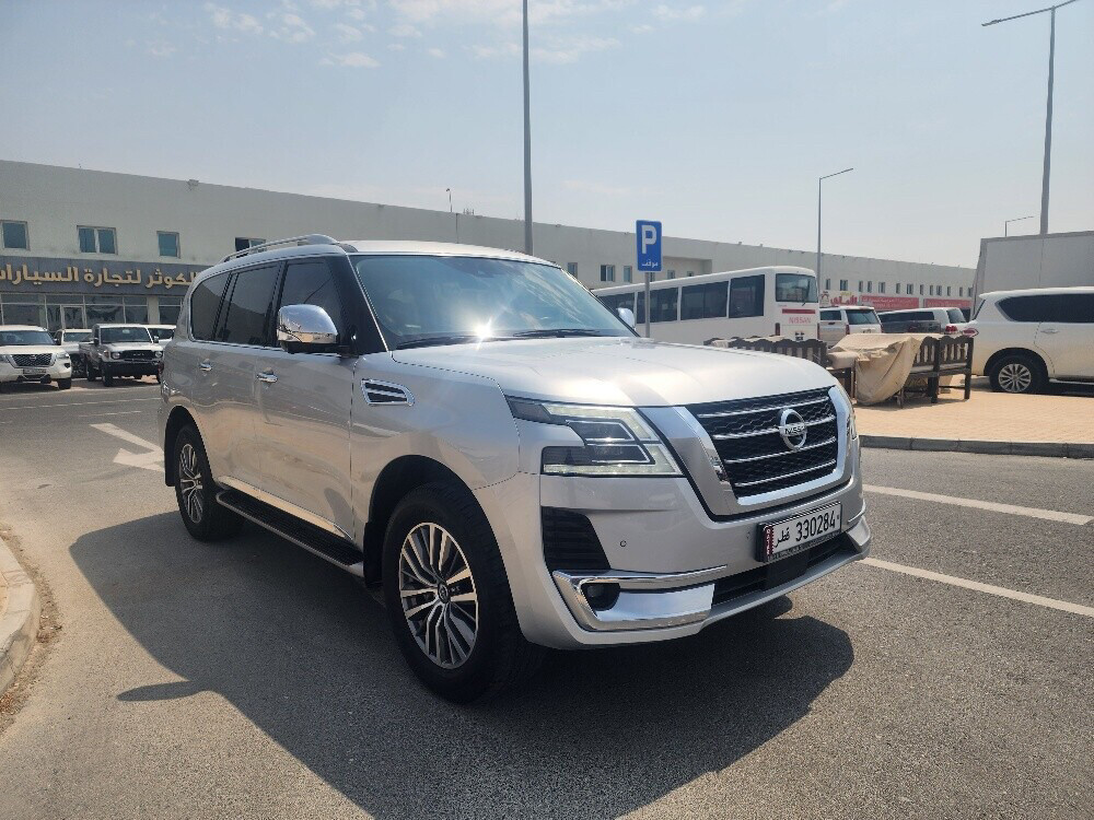Nissan platinum 2020 Silver  - 5
