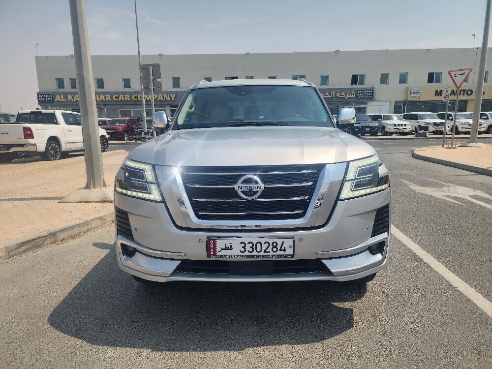 Nissan platinum 2020 Silver  - 1