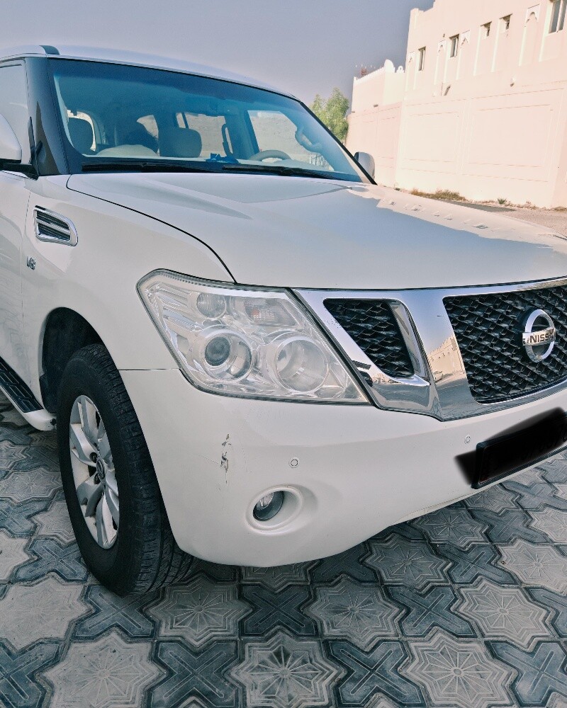 Low km Nissan patrol se full option - 3