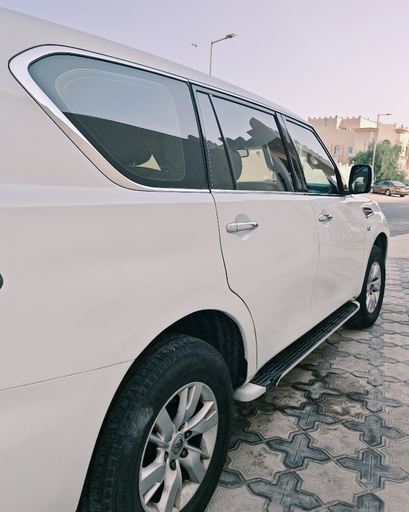 Low km Nissan patrol se full option - 5