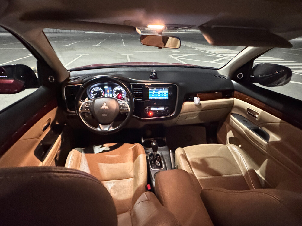 Mitsubishi Outlander 2015.. - 2