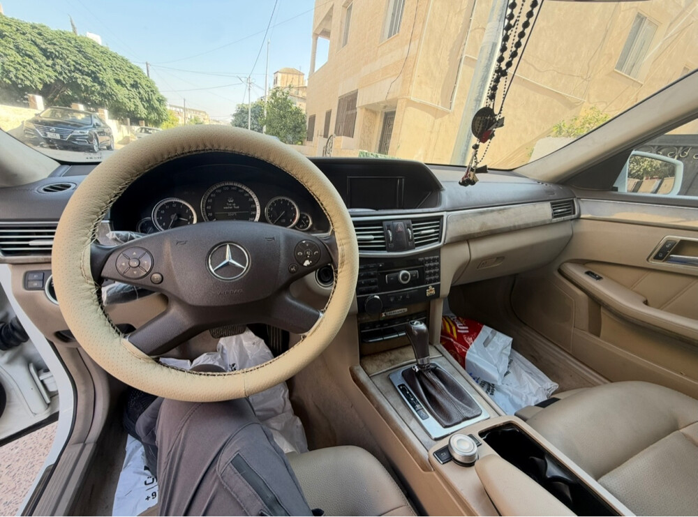 Mercedes Benz E200 2012 - 12