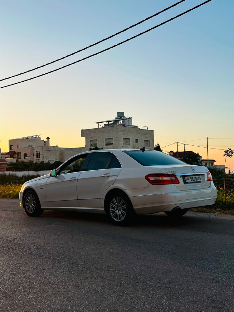 Mercedes Benz E200 2012 - 2
