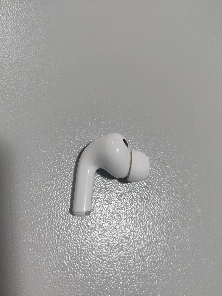 Airpods pro 3, Left Side Only . - 2