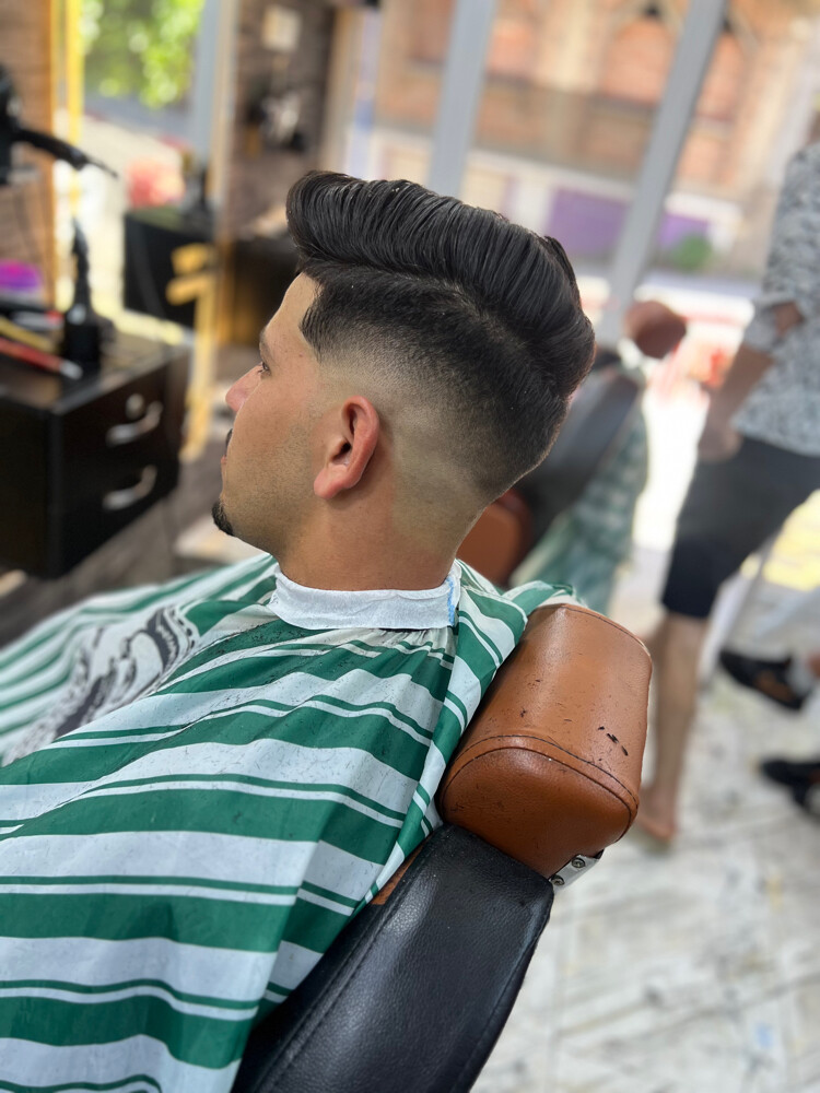 PROFESSIONAL HOME BARBER - 7