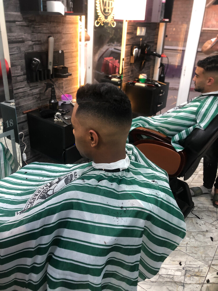PROFESSIONAL HOME BARBER - 9