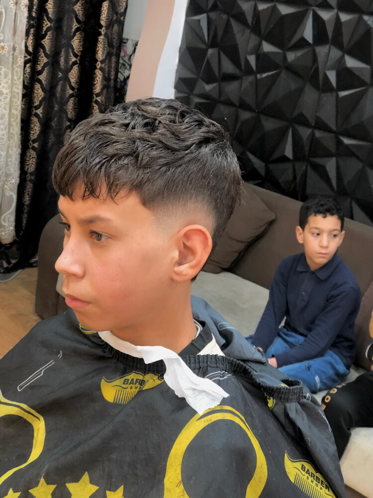 PROFESSIONAL HOME BARBER - 12