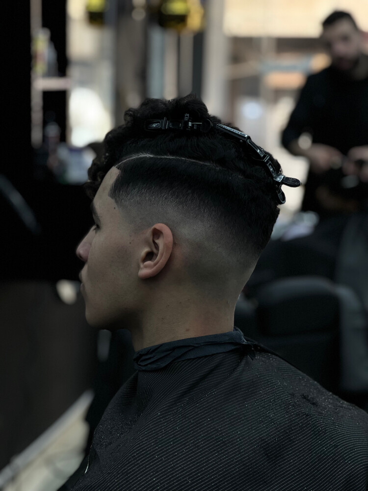 PROFESSIONAL HOME BARBER - 18