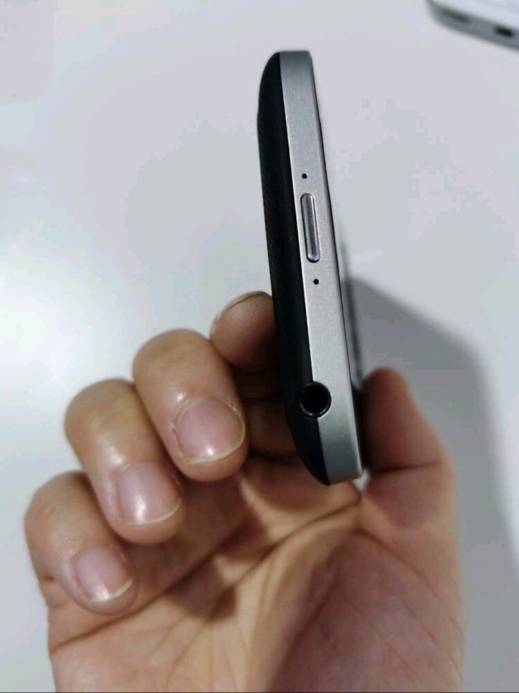 Blackberry Classic Q20 - 5
