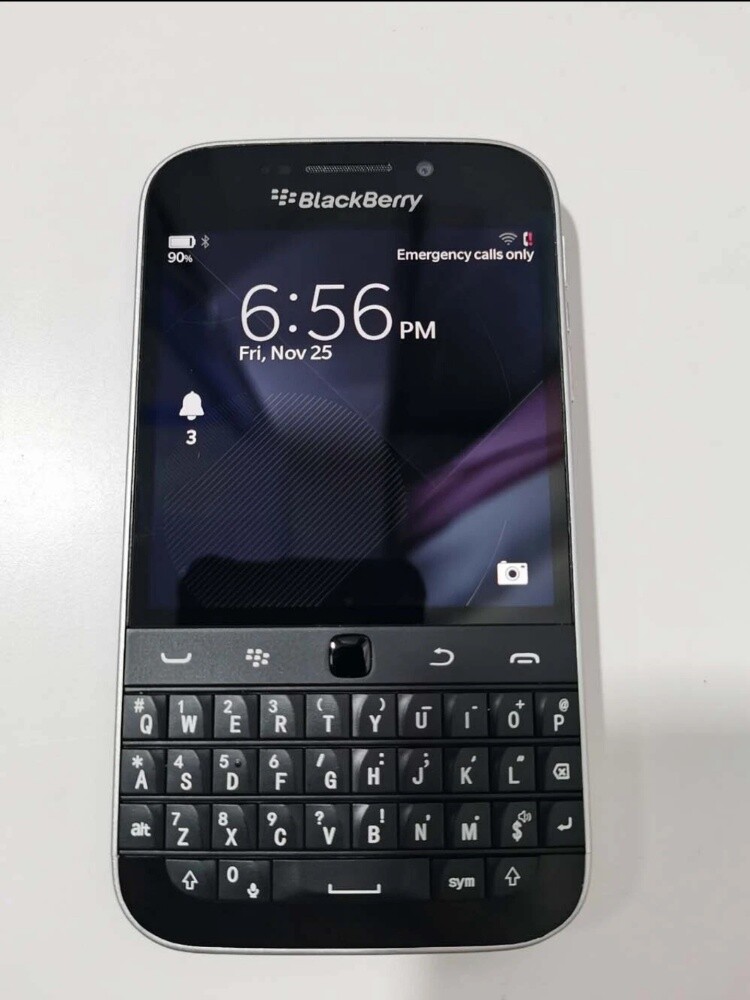 Blackberry Classic Q20 - 1