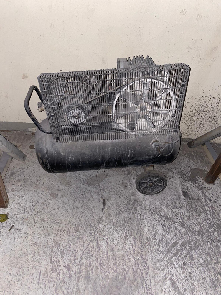 air compressor - 1