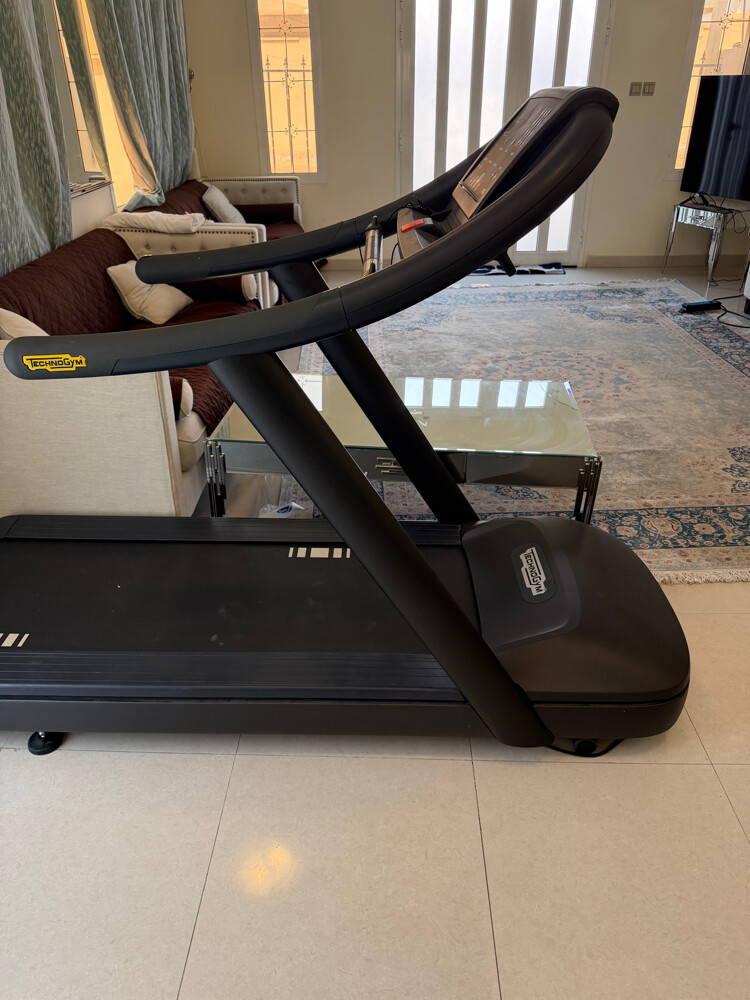 Techno Gym treadmill - 3