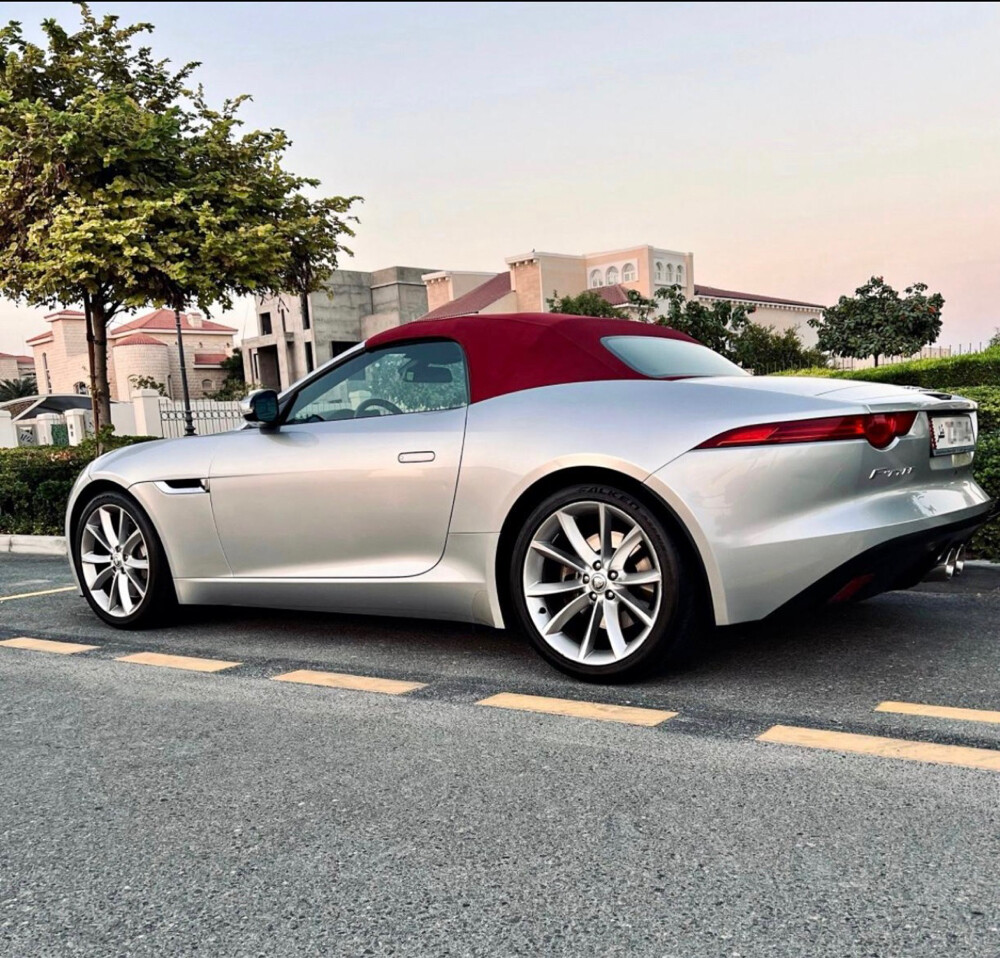 Jaguar F-Type Convertible  - 5
