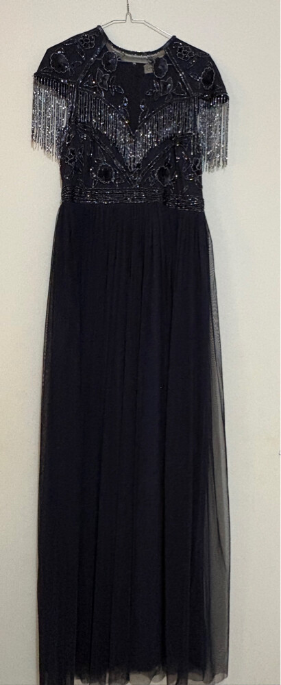 فستان كحلي قابل للتفاوض  - 1
