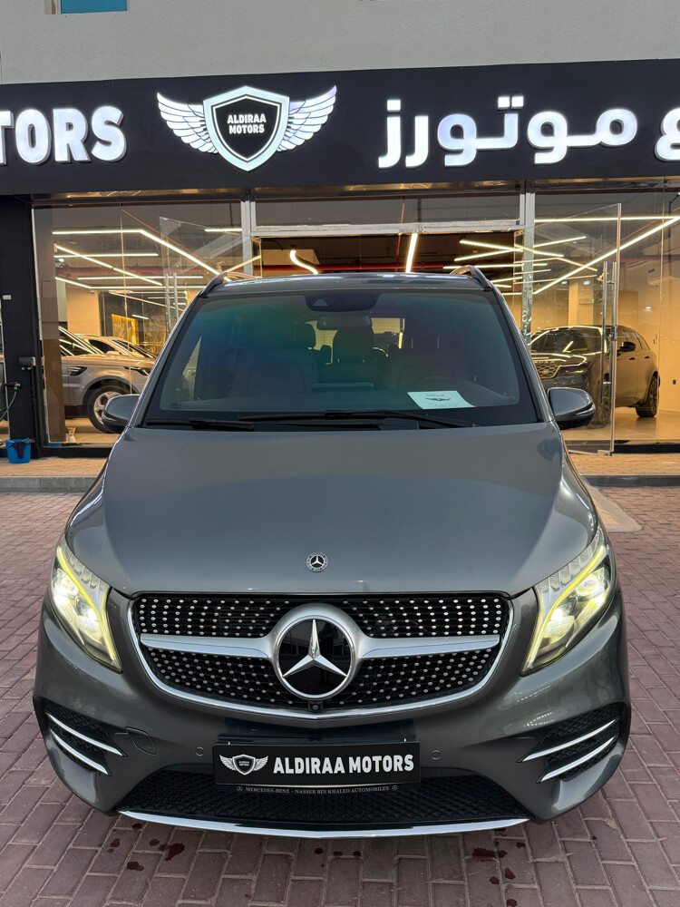 مرسيدس في 250 - 1