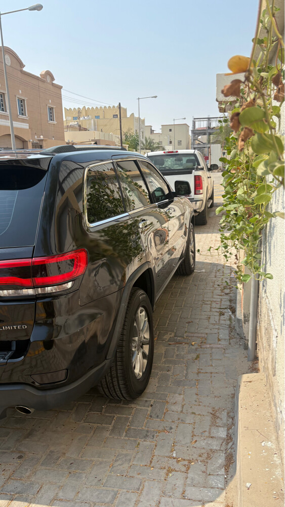 للبيع جيب شروكي 2014 - 5