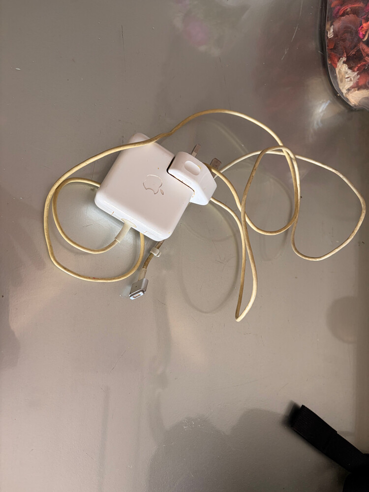 Macbook Air 13” (2017) with box. - 10